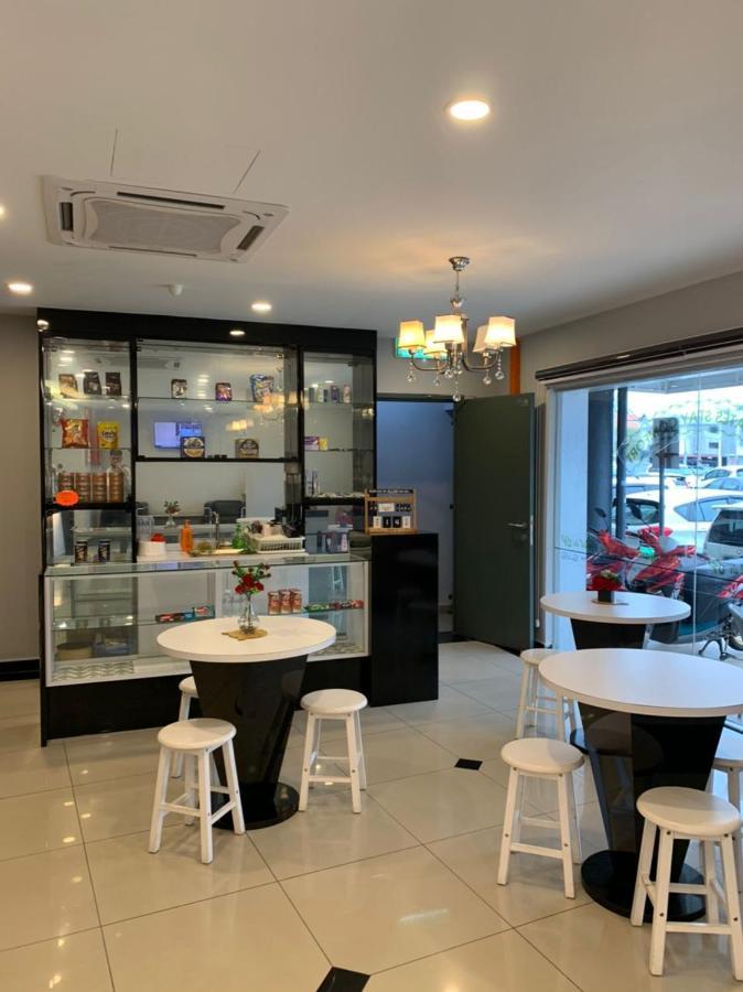 K Vila Hotel 숭가이페타니 외부 사진