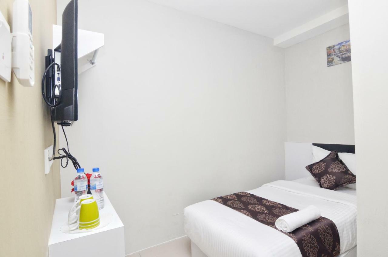 K Vila Hotel 숭가이페타니 외부 사진